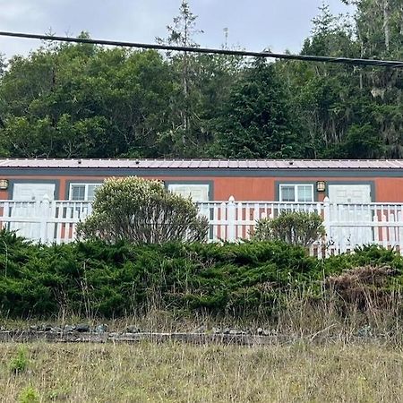 Rogue River Landing Resort Gold Beach Exterior photo