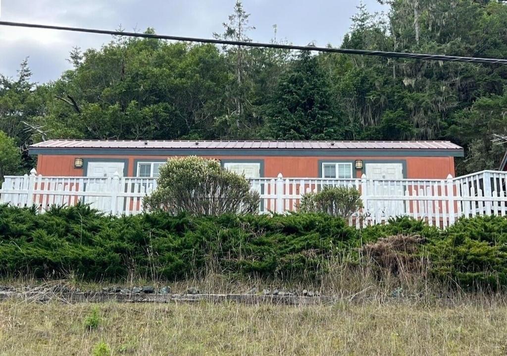 Rogue River Landing Resort Gold Beach Exterior photo